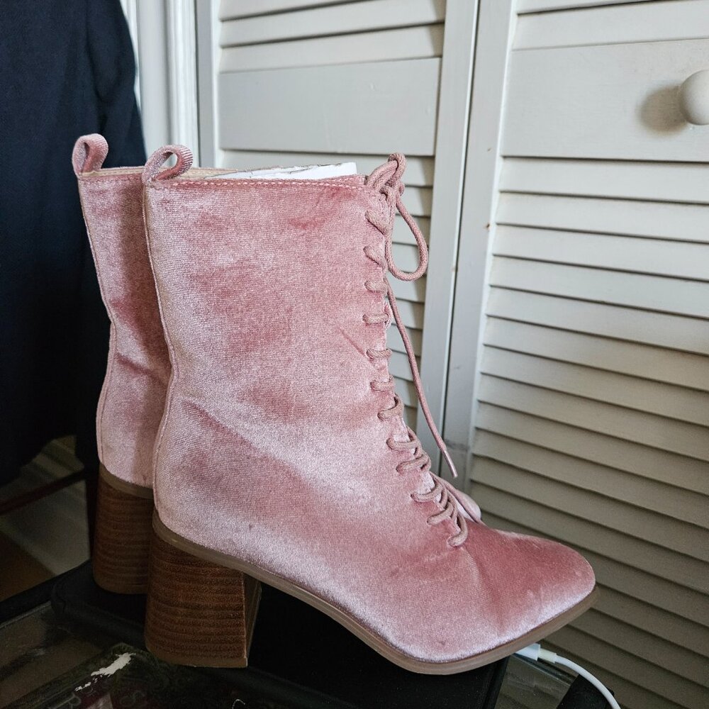 CROWN & IVY SANNA Pink Grandma Prairie Lace-Up Boots Crushed Velvet Cosplay Sz.7 - Picture 8 of 12